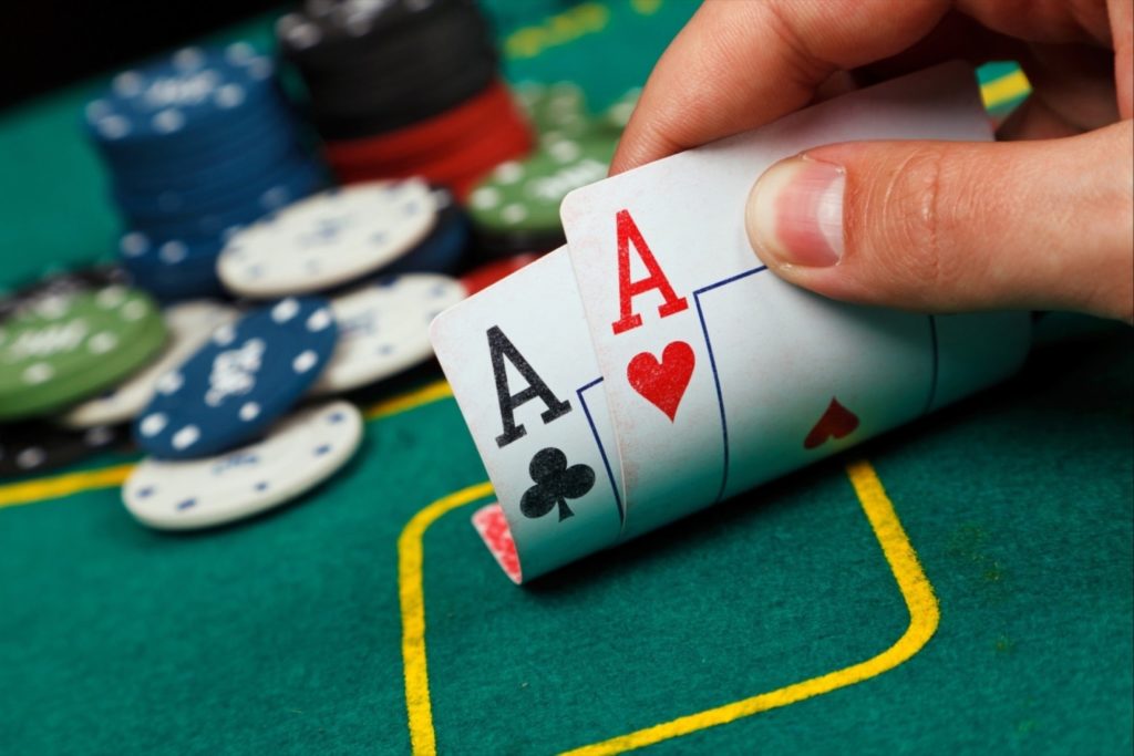 Bermain Judi Poker Online Resmi Lagi Jempolan Amat Memukau